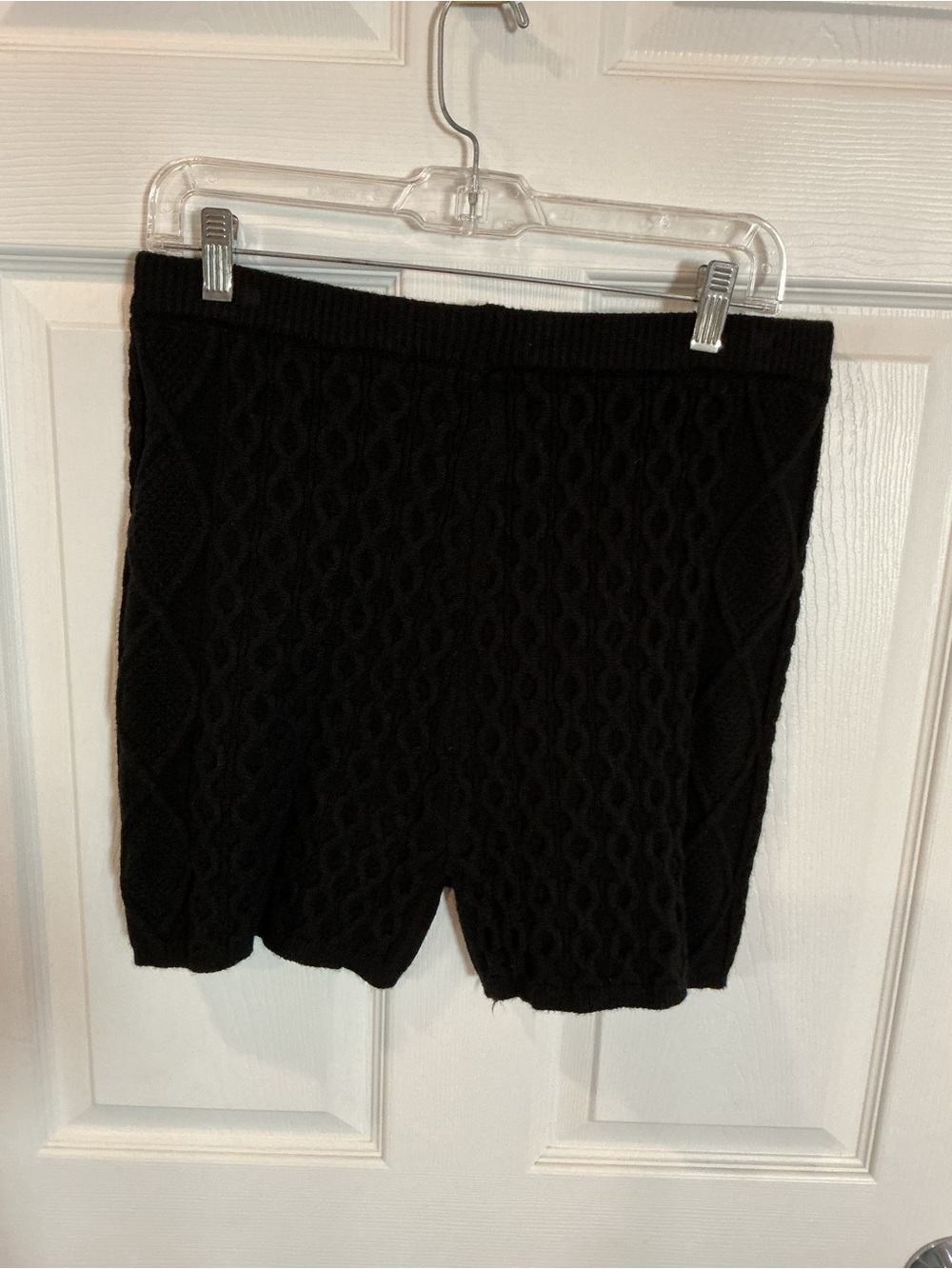 Knit Cable-Pattern Black Women's Shorts